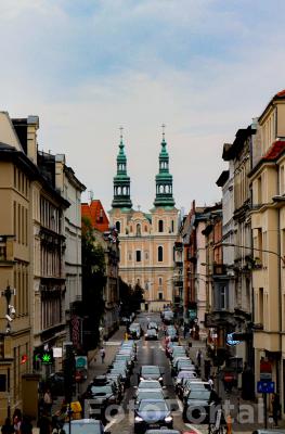 Widok na Bazylikę Kolegiacką