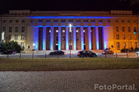 Ruch nocą w magii świateł UEP