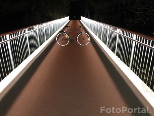 Noc z rowerem