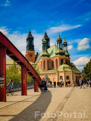 Spacer po Ostrowie Tumskim w blasku słońca
