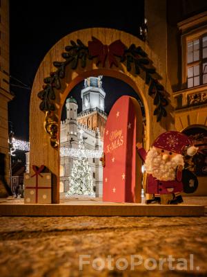 Gwiazdor zaprasza do obejrzenia choinki na Starym Rynku
