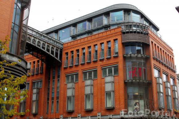 Galeria handlowa - okna i kładka