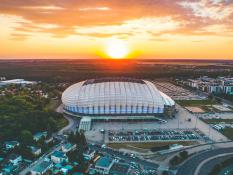 Stadion miejski w pastelowym wydaniu