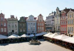 Widok na panorame Starego Rynku w Poznaniu
