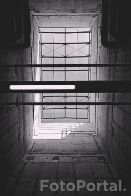 Ponad nami symetria.