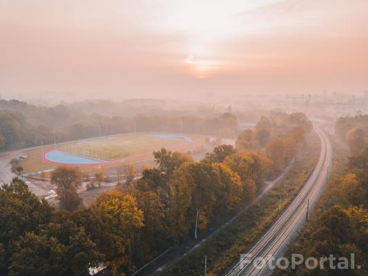 Mglisty wschód słońca w Poznaniu