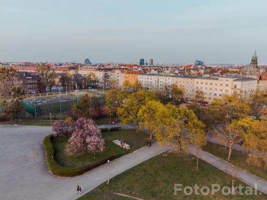 W stronę centrum