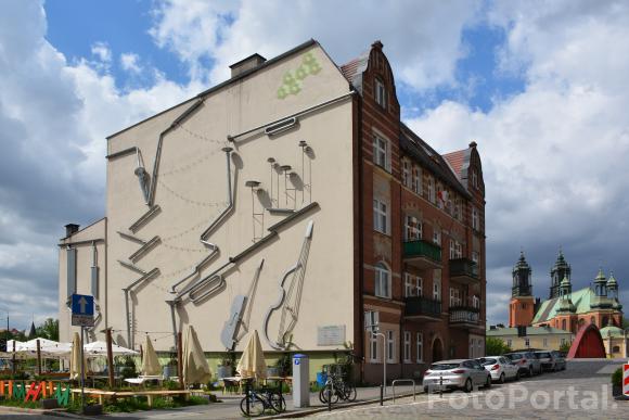 Grający mural