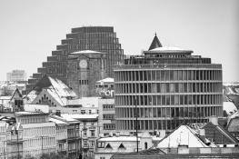 Widok na charakterystyczne budynki w Poznaniu