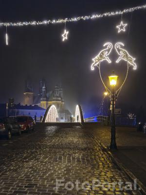 Zamglony Ostrów Tumski