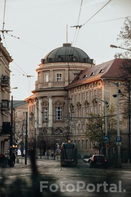 Ulica Fredry o zachodzie słońca