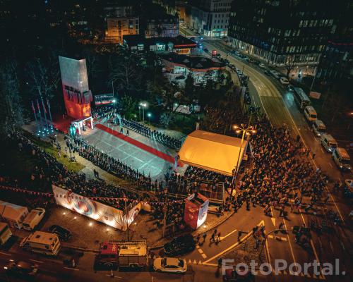 Uroczystości przed pomnikiem