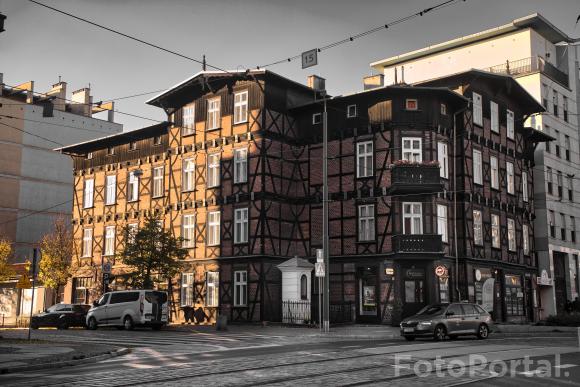 Okna w Szachulcowym antruażu