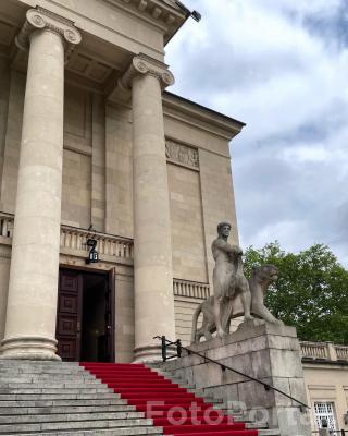 Opera w dniu premiery