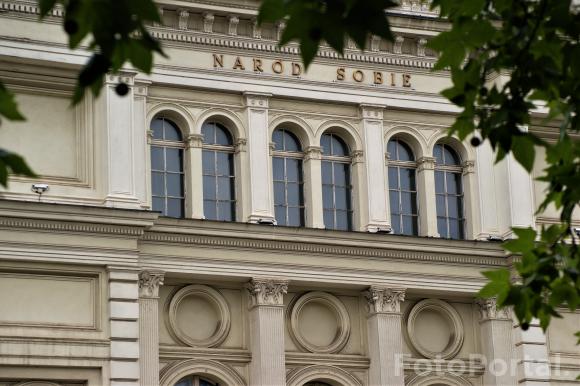Okna na Teatr Polski