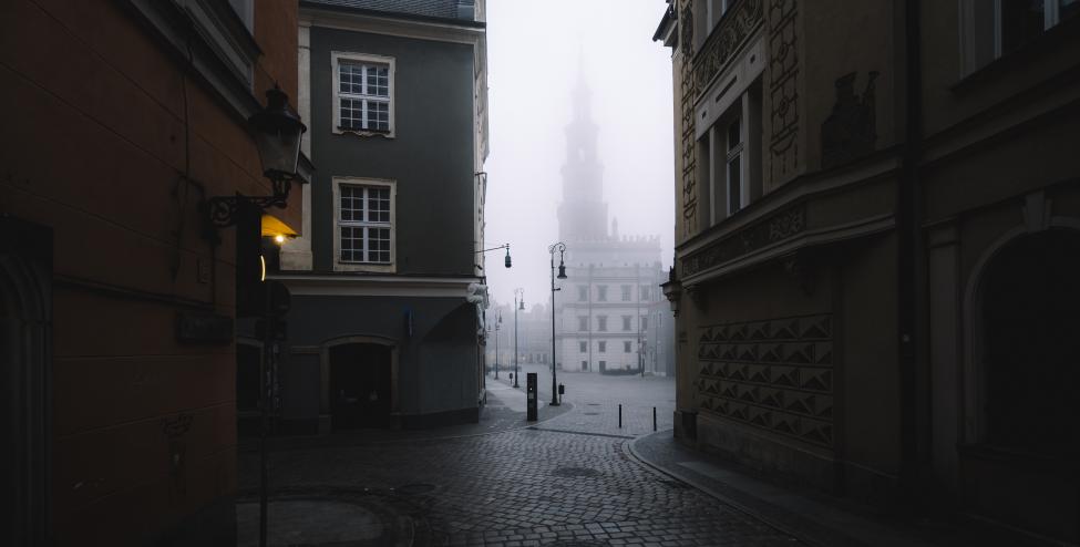 Mglisty poranek na Starym Mieście