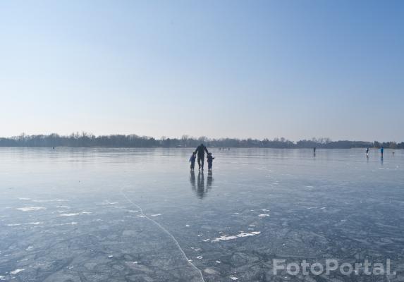 Rodzina na lodzie