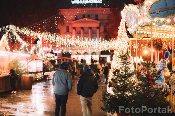 Jarmark świąteczny na Placu Wolności