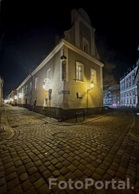 Narożnik ulicy Klasztornej i Gołębiej