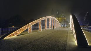 Most Biskupa Jordana w świątecznej odsłonie