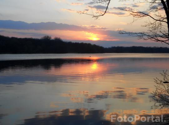 cisza nad wodą