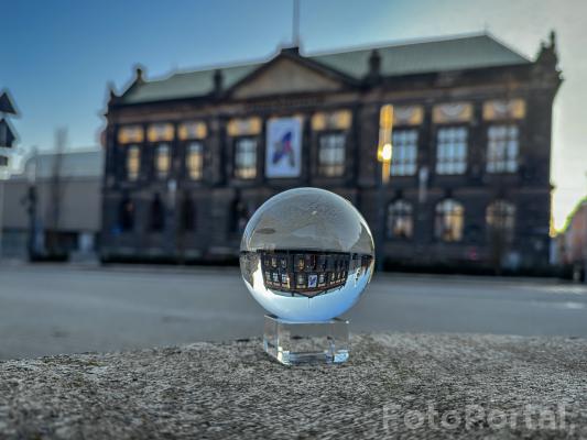 Muzeum Narodowe w Poznaniu – muzeum sztuki w Poznaniu, narodowa instytucja kultury, założone w 1919 jako Muzeum Wielkopolskie w Poznaniu, od 1950 nosi obecną nazwę