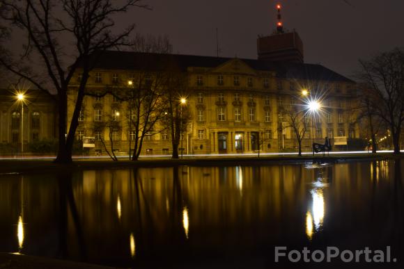 Poznań o zmroku