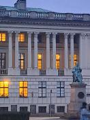 Siedem świateł, osiem kolumn