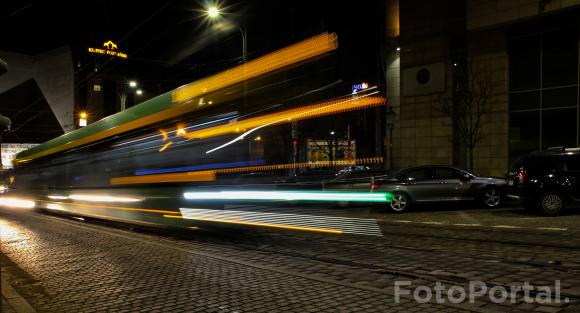 ,,Poznański tramwaj w prędkości światła"