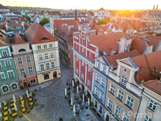 Stary Rynek o poranku