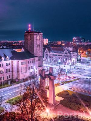 Pomnik Poznańskiego Czerwca 1956 Nocą