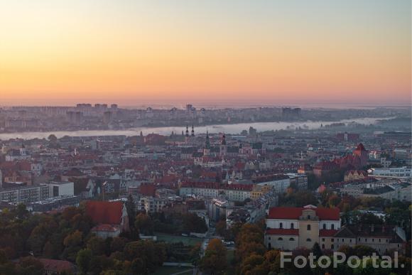 Stare Miasto w jesienny poranek