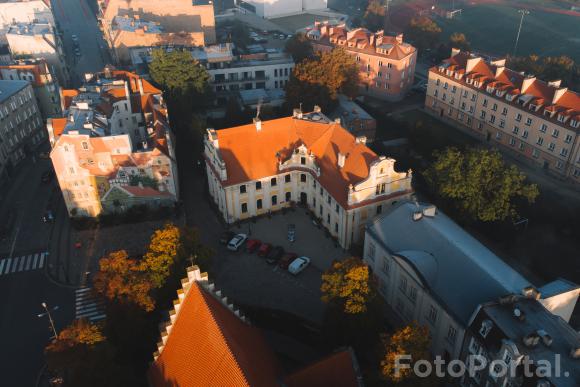 Jesienny poranek na Rynku Śródeckim