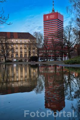 Budynek UE al. Niepodległości